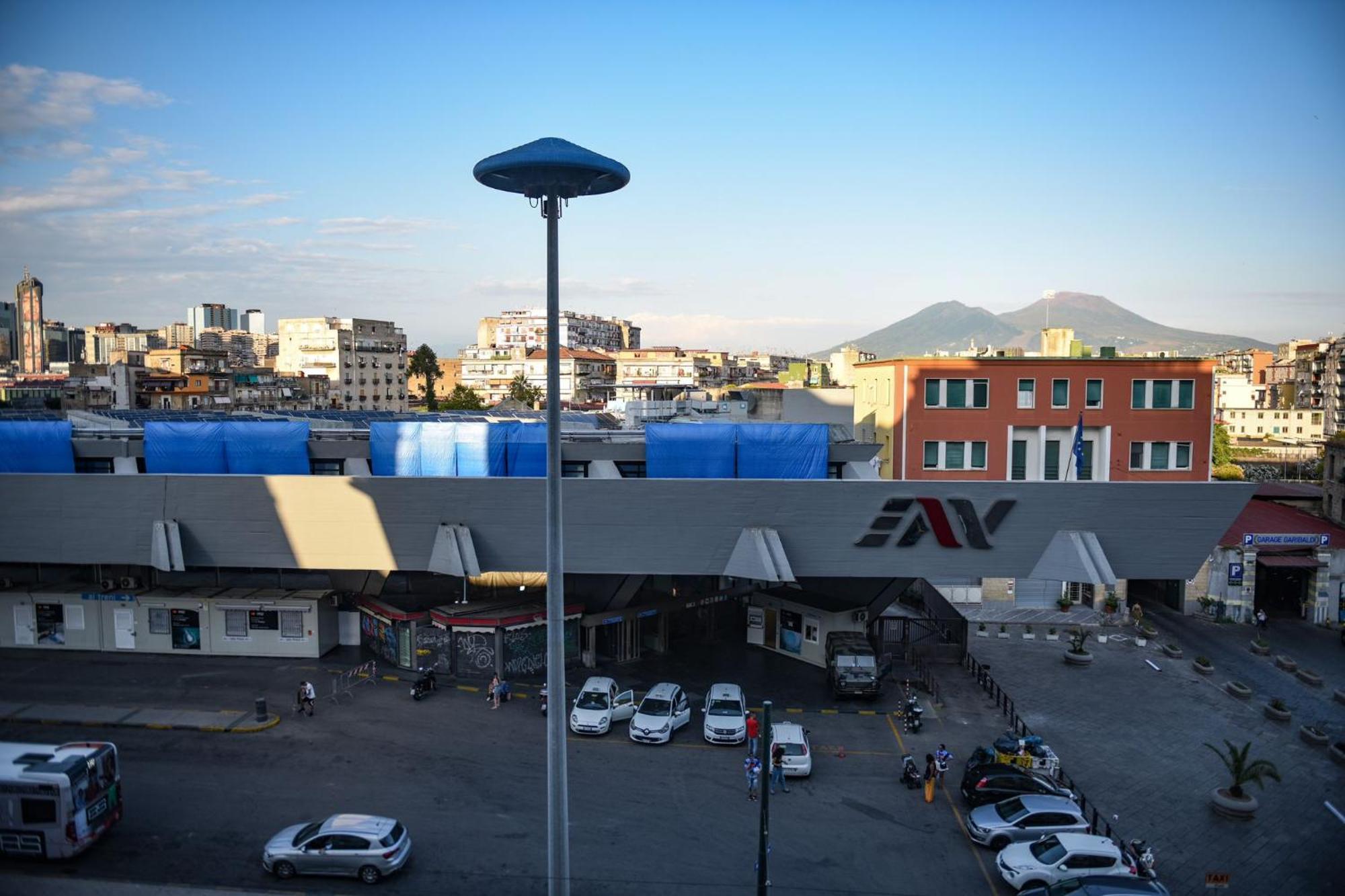 Napoli Central Gate 외부 사진